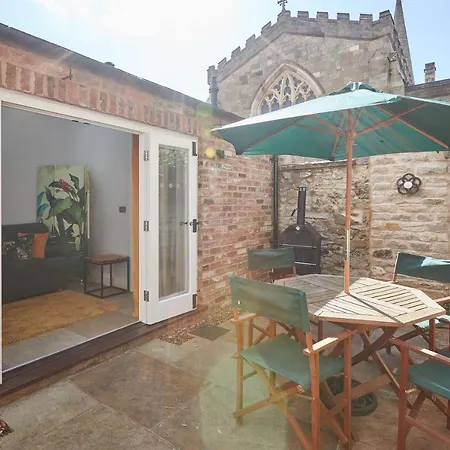 Host & - The Old School House